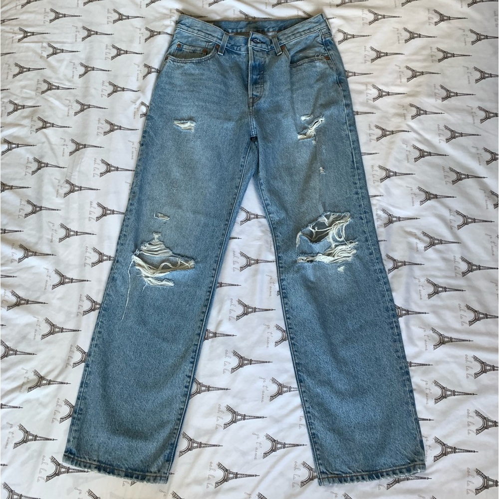 BLUE 501 MID WAIST STRAIGHT LEG RIPPED LEVI’S JEANS
